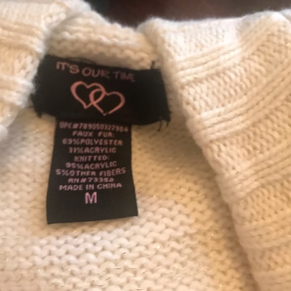 It’s Our Time Girls Faux Fur Hooded Sweater Vest - Picture 3 of 3